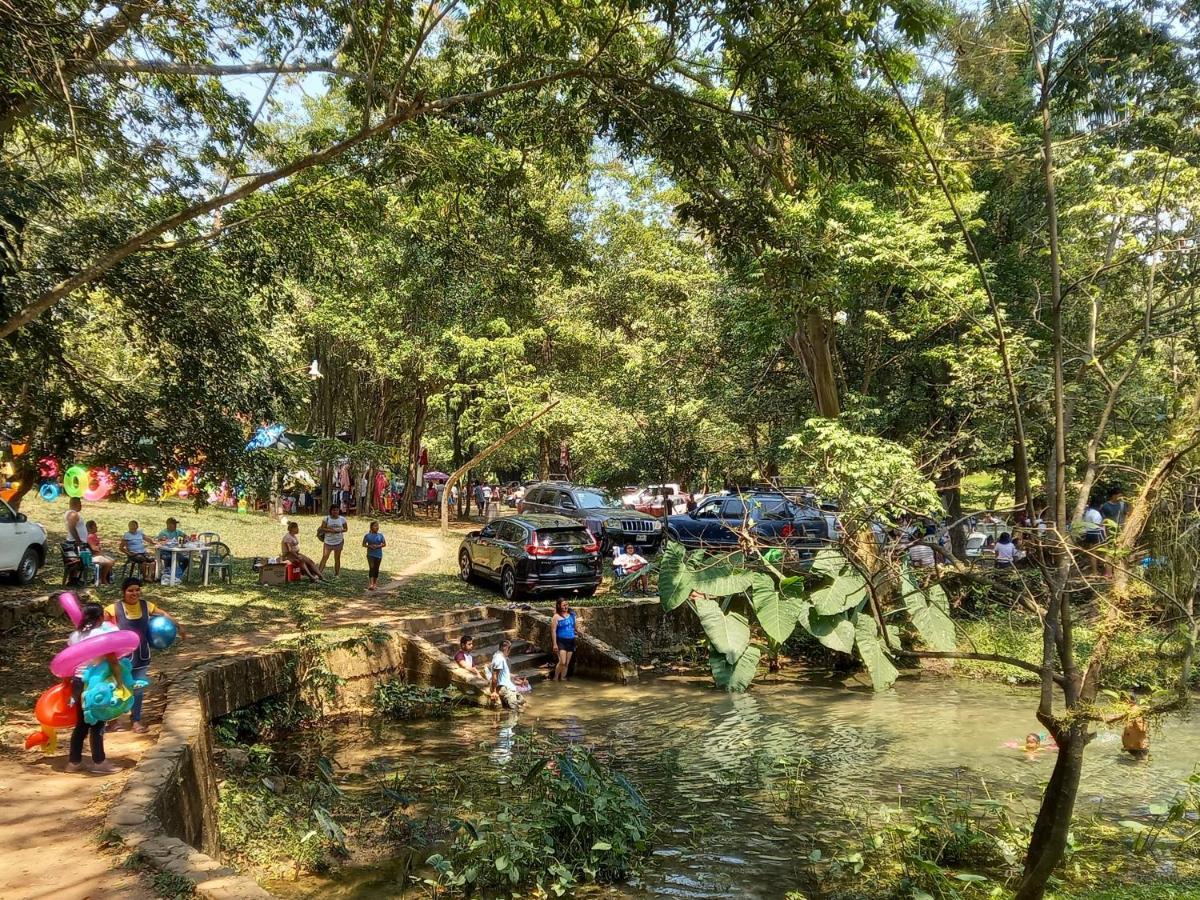 Hniu Li Valle Nacional Bagian luar foto